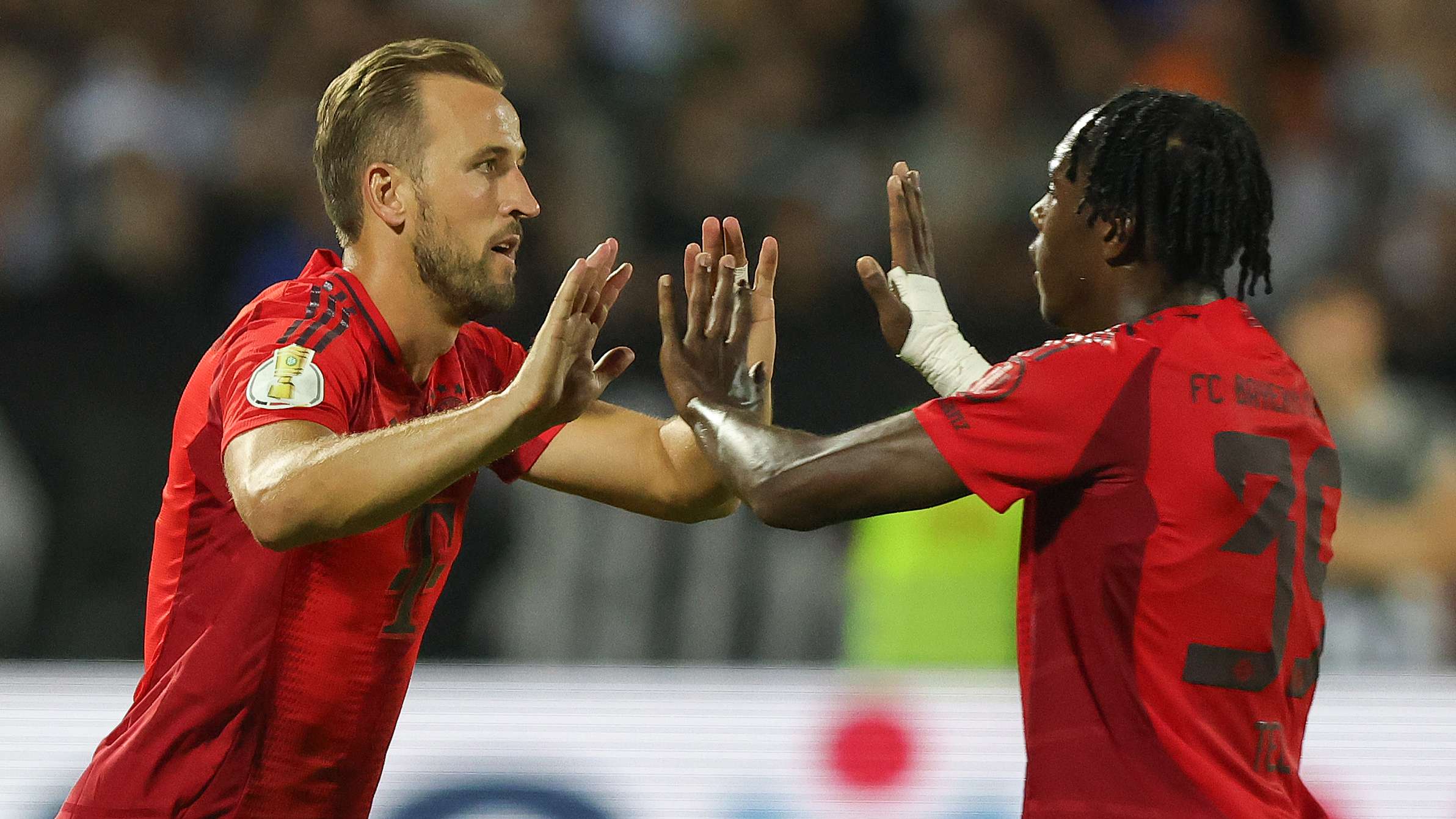 布教授将迎来巴萨生涯700场 球队特别致敬仪式盛大举行